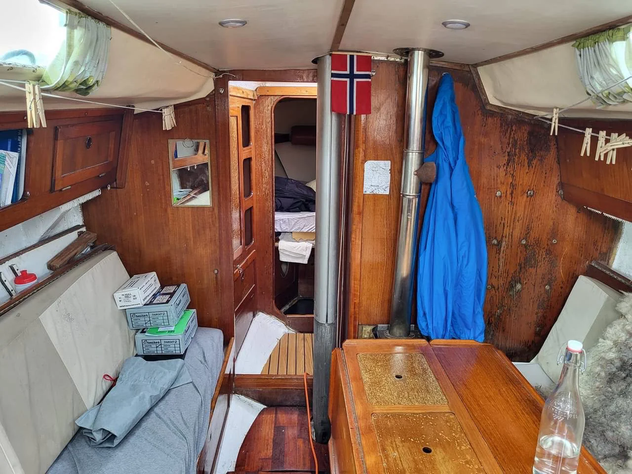 Intérieur et espace de vie avant la collision
